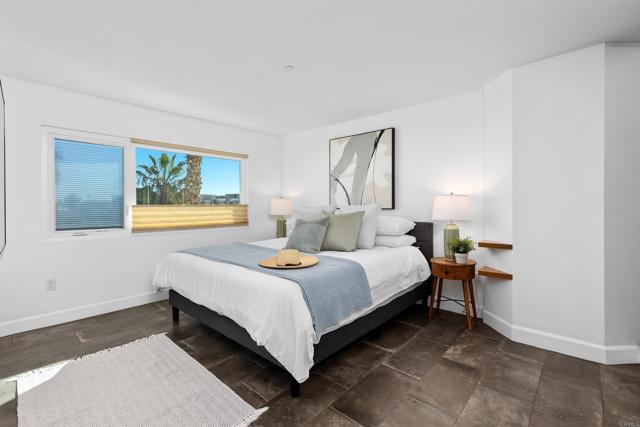 Detail Gallery Image 33 of 55 For 401 N Coast Hwy #301,  Oceanside,  CA 92054 - 3 Beds | 3 Baths