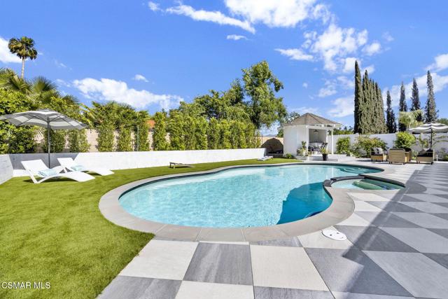 5308 Ambridge Drive, Calabasas CA: https://media.crmls.org/mediaz/5d6d4a80-7929-42f9-9ad8-82a04bedd025.jpg