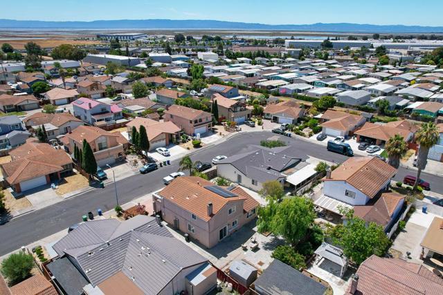 2507 Constellation Drive, Hayward CA: https://media.crmls.org/mediaz/5d6d50f5-ae66-4c66-90f5-f2a3e35aa013.jpg