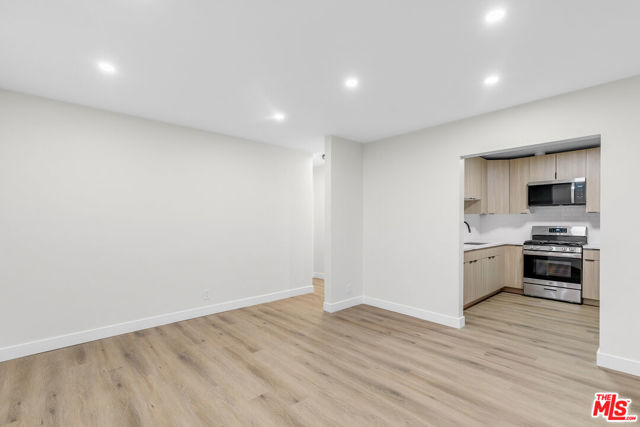 1333 Barry Avenue, Los Angeles CA: https://media.crmls.org/mediaz/5d6eca9f-64d6-4576-928b-c006bb4ba58c.jpg