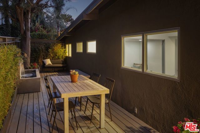 5661 Spreading Oak Drive, Los Angeles CA: https://media.crmls.org/mediaz/5d6f095b-327d-44ec-868e-a205a8b79604.jpg
