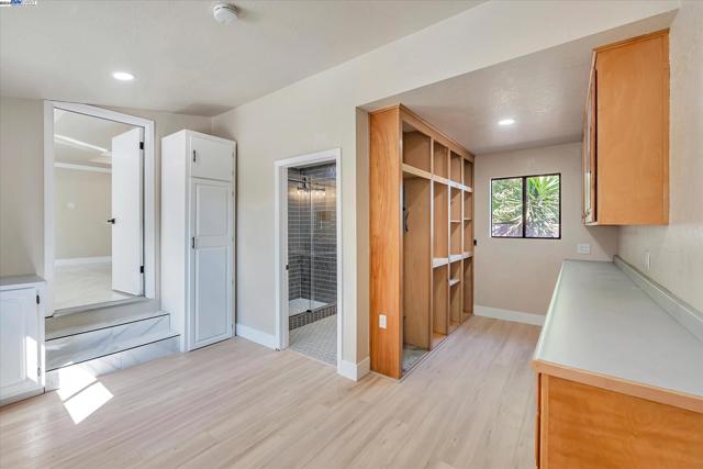 Image 9 of 60 For 4280 Hillview Dr