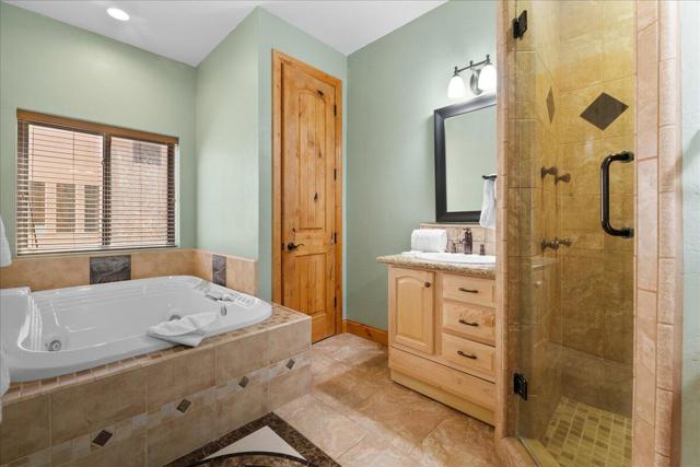 1215 Wolf Creek Court, Big Bear CA: https://media.crmls.org/mediaz/5d70870a-9e3a-4ace-8ed7-207eb8bbf1eb.jpg
