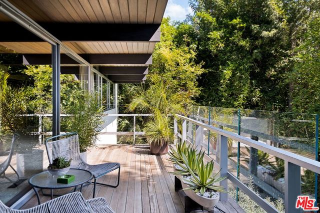 3319 Tareco Drive, Los Angeles CA: https://media.crmls.org/mediaz/5d70d89a-0d25-49da-bdbd-9a47758f466a.jpg