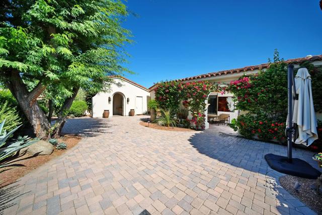 76357 Via Chianti, Indian Wells CA: https://media.crmls.org/mediaz/5d7133b8-51be-461e-9d8e-d12bb4d95354.jpg