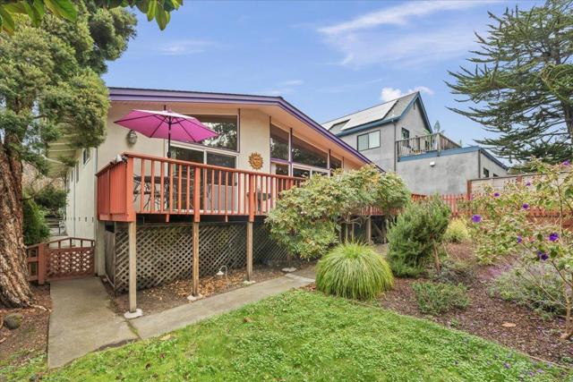 640 Rio Del Mar Boulevard, Aptos CA: https://media.crmls.org/mediaz/5d718c1c-ed64-4bde-b238-1d1d16cad615.jpg