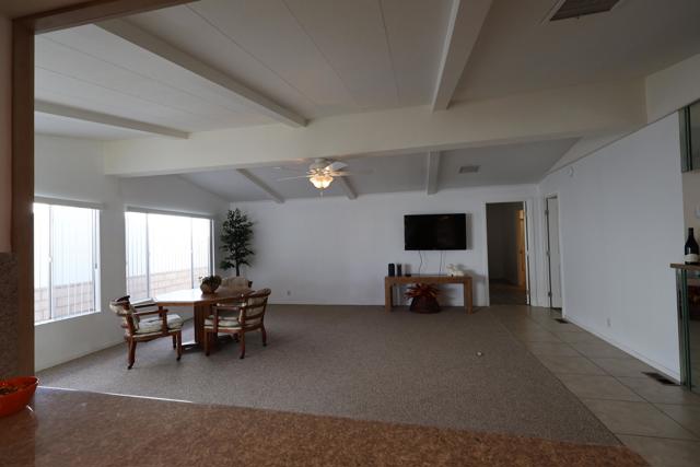 39880 Palm Greens Parkway, Palm Desert CA: https://media.crmls.org/mediaz/5d721455-58ff-45b5-821b-0340142e6369.jpg