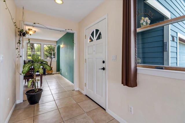 71 Spring Road, Royal Oaks CA: https://media.crmls.org/mediaz/5d7268e0-517f-4e3c-b1ba-3ae2d85823de.jpg
