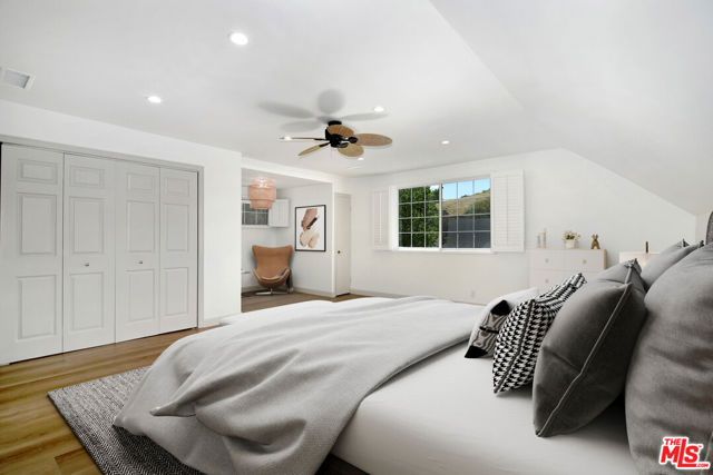 5020 Dantes View Drive, Agoura Hills CA: https://media.crmls.org/mediaz/5d72aa3d-9f9a-455a-a8b4-f3e6d90aa53b.jpg