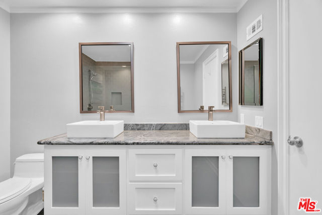 7301 Vista Del Mar, Playa del Rey CA: https://media.crmls.org/mediaz/5d73ce53-44a4-4d4a-8c21-fa5134babae5.jpg