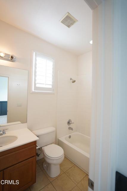 341 Spring Park Road, Camarillo CA: https://media.crmls.org/mediaz/5d745e41-28e6-465f-9c69-b3b49971c8d1.jpg
