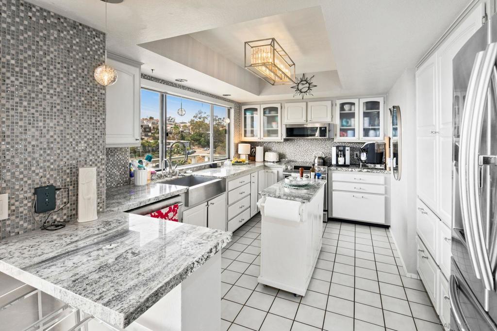 MLS #250032243SD image #8