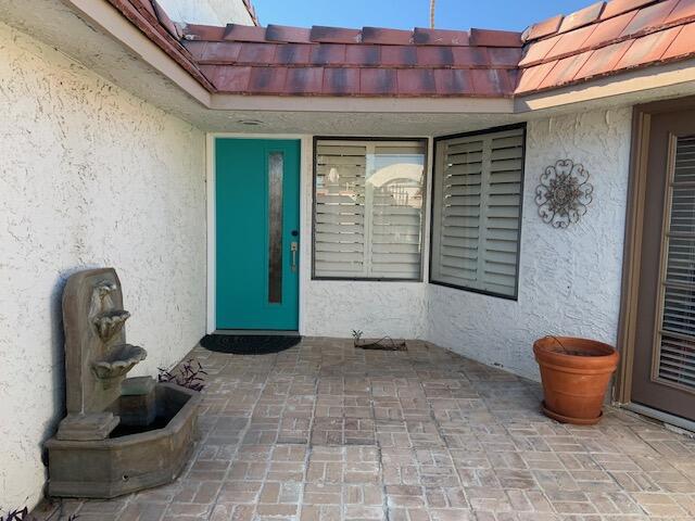 34451 Calle Las Palmas, Cathedral City CA: https://media.crmls.org/mediaz/5d752e94-6af3-4e13-9cc5-a6ddc68e6088.jpg