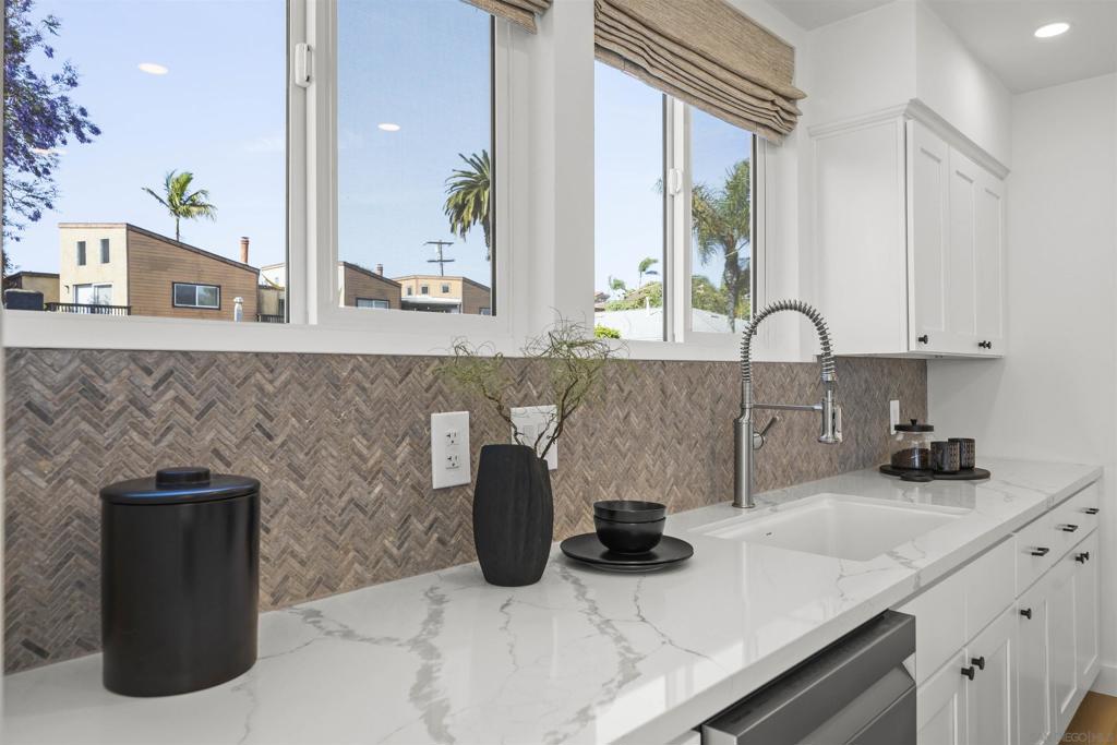 3920 Riviera Dr - photo 19