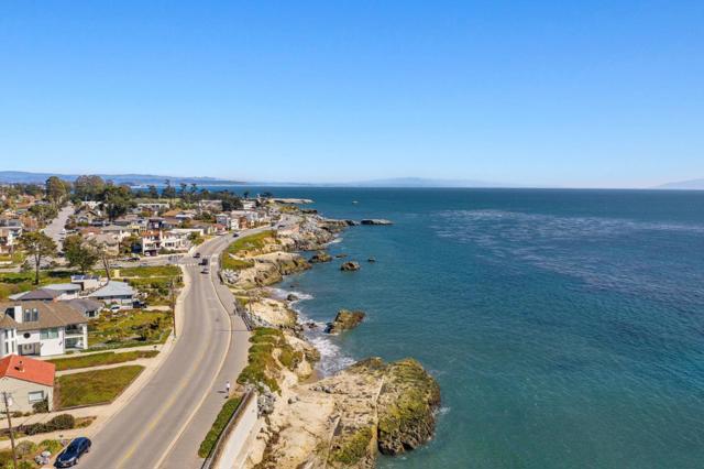 514 Washington Street, Santa Cruz CA: https://media.crmls.org/mediaz/5d7642d8-d3b3-4f59-b38f-bc1aa382411e.jpg