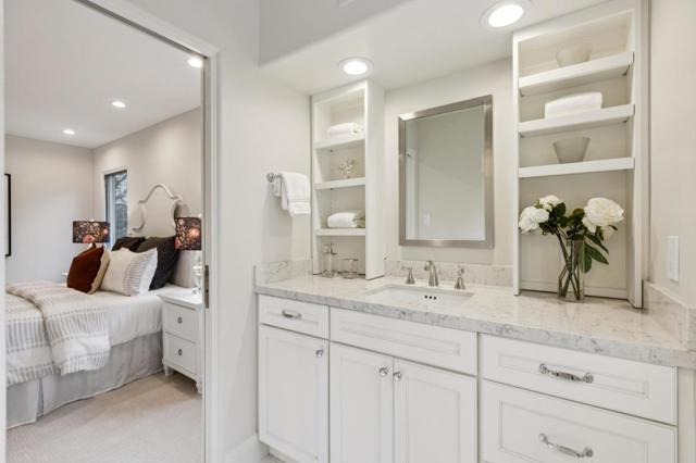 24292 Elise Court, Los Altos Hills CA: https://media.crmls.org/mediaz/5d764dfe-56e2-4ce6-a390-f106fb75fa84.jpg