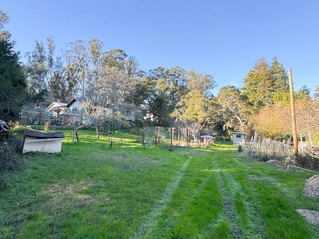 2603 Monterey Avenue, Soquel CA: https://media.crmls.org/mediaz/5d76a832-f2a4-414f-95a3-52f798e903d8.jpg
