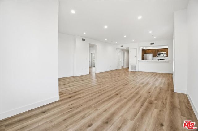 1820 Prosser Avenue, Los Angeles CA: https://media.crmls.org/mediaz/5d7745da-720d-474d-b9d8-04f65abb914b.jpg