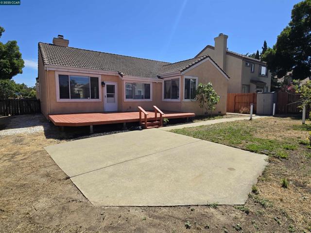800 Gazebo Ct, Suisun City CA: https://media.crmls.org/mediaz/5d777f70-e6cd-472a-9a00-3a3ad8ee5c4a.jpg