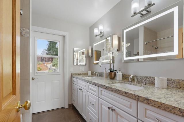 12387 Stonebrook Drive, Los Altos Hills CA: https://media.crmls.org/mediaz/5d778308-fdaf-4cb1-9c56-0659f7cdc9af.jpg