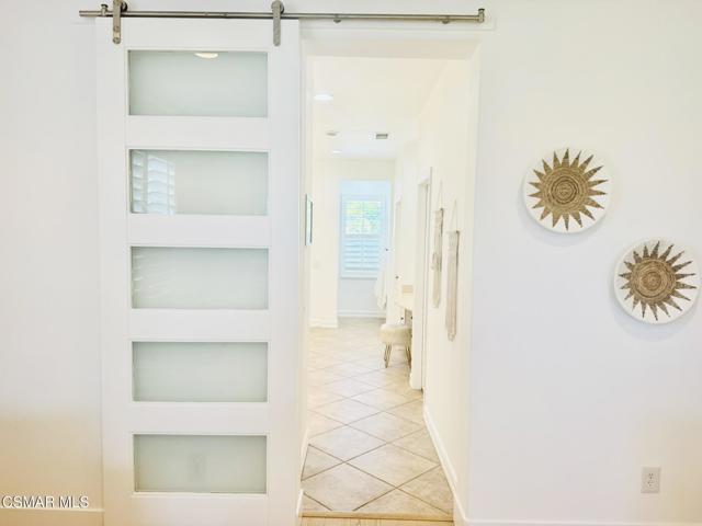 4984 Corral Street, Simi Valley CA: https://media.crmls.org/mediaz/5d77e668-90cf-4107-95a2-5b8561e62394.jpg
