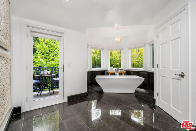 204 Bell Canyon Road, Bell Canyon CA: https://media.crmls.org/mediaz/5d77e7bb-ac4b-480a-b881-5f335fac5ec8.jpg