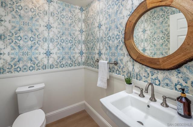 2815 Santa Fe Vista Ct, Encinitas CA: https://media.crmls.org/mediaz/5d780bf1-a687-4933-98dc-36fe9d6cf896.jpg