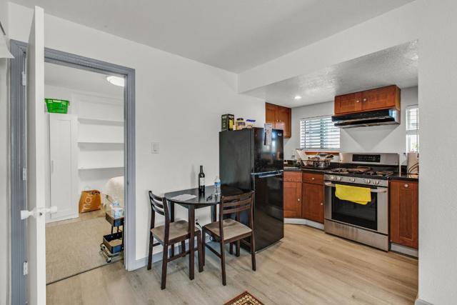 419 Harvey Way, Pacifica CA: https://media.crmls.org/mediaz/5d783dfb-f7b9-4378-ae20-49fc130a052f.jpg
