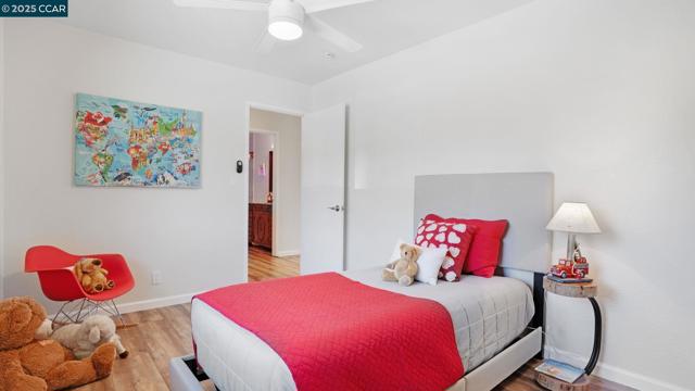 5517 Kirkwood Dr, Concord CA: https://media.crmls.org/mediaz/5d78aa77-8fbc-4cbb-8d9e-0a49bb934e55.jpg
