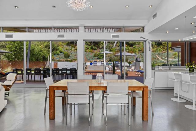 6672 Avenida Andorra, La Jolla CA: https://media.crmls.org/mediaz/5d78e1d2-cc2d-43df-bc31-e149ccdefdd1.jpg