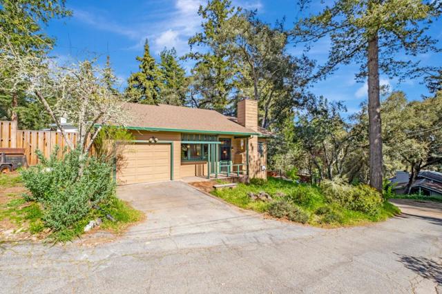 332 Blair Street, Felton CA: https://media.crmls.org/mediaz/5d79178e-da2f-4f01-8ea3-758878beb213.jpg