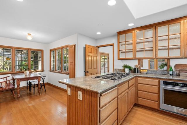 Detail Gallery Image 11 of 61 For 9110 Brier Rd, La Mesa,  CA 91942 - 4 Beds | 4 Baths