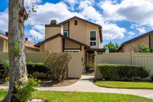 10366 Rochelle Ave, Santee, California 92071, 3 Bedrooms Bedrooms, ,2 BathroomsBathrooms,Single Family Residence,For Sale,Rochelle Ave,250041076SD