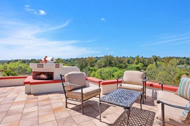 528 Flores de Oro, Rancho Santa Fe CA: https://media.crmls.org/mediaz/5d7a7764-b3d2-4fc2-a748-e0b1e563a1c6.jpg
