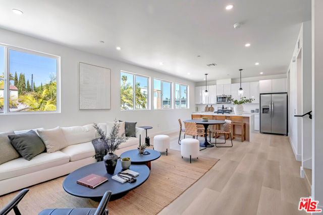 5832 David Avenue, Culver City CA: https://media.crmls.org/mediaz/5d7ae3b5-1f84-4026-a255-ba9b10412f57.jpg