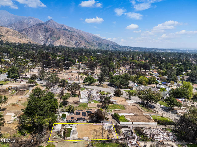 1137 E Mariposa St, Altadena CA: https://media.crmls.org/mediaz/5d7c4104-d95a-470e-9e82-8c85382b7cfe.jpg