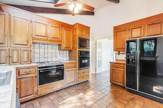 5824 Arboretum Drive, Los Altos CA: https://media.crmls.org/mediaz/5d7c4a83-b078-4037-8731-5dc1000e81b4.jpg