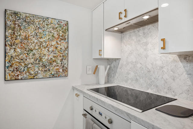 1881 S Araby Drive, Palm Springs CA: https://media.crmls.org/mediaz/5d7c4bad-af1a-4597-a9da-4180742deb20.jpg