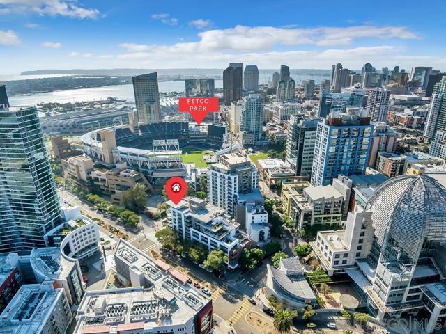 206 Park Blvd, San Diego CA: https://media.crmls.org/mediaz/5d7c6c37-2c40-4e6b-b217-9465b5aa90a8.jpg