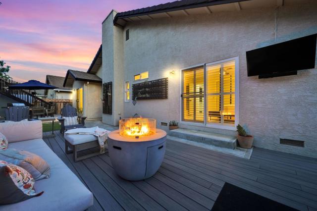 865 Valley Oak Drive, Hollister CA: https://media.crmls.org/mediaz/5d7cf202-00fe-42f3-9baf-045f20bb8e43.jpg