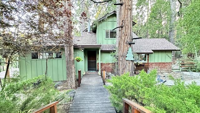 25655 Tahquitz Drive, Idyllwild CA: https://media.crmls.org/mediaz/5d7de4da-b84e-4615-9315-38da68eea969.jpg
