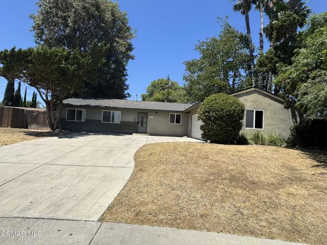 1749 Wilton Street, Simi Valley CA: https://media.crmls.org/mediaz/5d7e90dd-f2cd-478c-9cc5-8bf1c7f6db8a.jpg