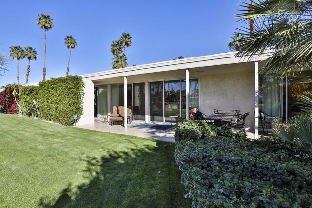 45735 Pawnee Road, Indian Wells CA: https://media.crmls.org/mediaz/5d7ed27e-4095-477b-9490-64463a21764f.jpg