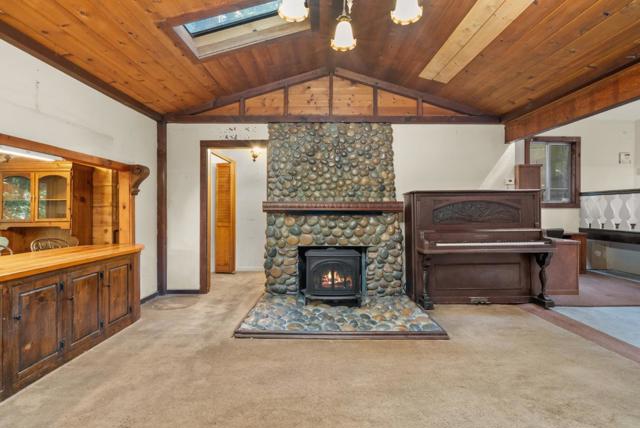 9609 E Zayante Road, Felton CA: https://media.crmls.org/mediaz/5d7f1435-f6b9-4836-bcc1-17d3e41f6425.jpg