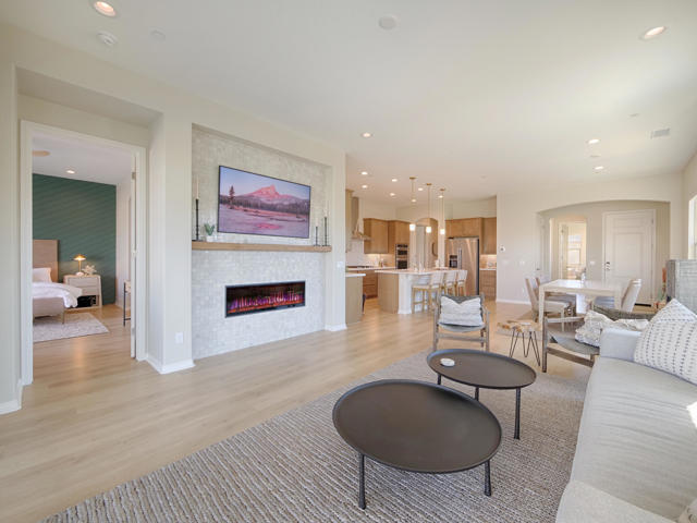 10 Zinfandel, Rancho Mirage CA: https://media.crmls.org/mediaz/5d81fd3a-f44c-43cf-bda9-7a809e4366fc.jpg