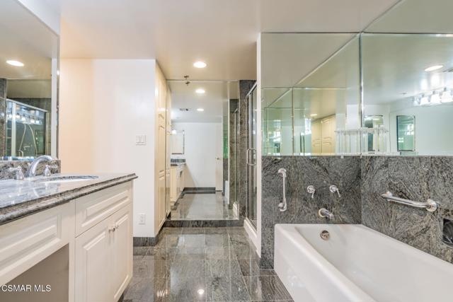 10660 Wilshire Boulevard, Los Angeles CA: https://media.crmls.org/mediaz/5d825eb5-60ab-4522-96e8-44378feddcb1.jpg