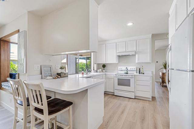 11 N Jim Elder Drive, Campbell CA: https://media.crmls.org/mediaz/5d82899b-cb8c-472e-aa63-a53bd7fcc778.jpg