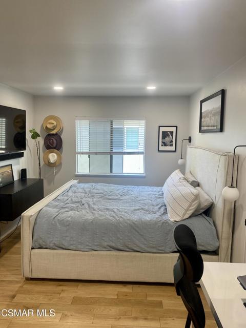 2703 Meadowwood, Santa Ana CA: https://media.crmls.org/mediaz/5d8399e6-4e6b-477e-9da6-b00546693760.jpg