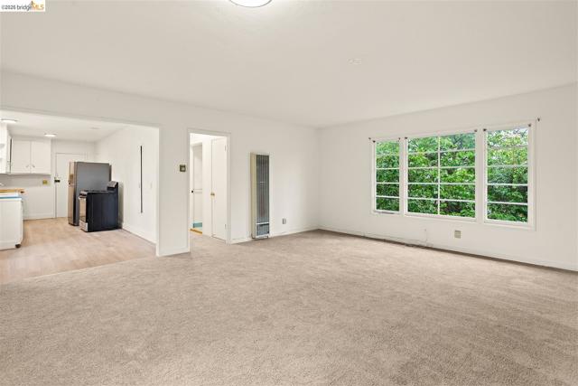 1718 Bancroft Way, Berkeley CA: https://media.crmls.org/mediaz/5d83cdd4-23e3-43d1-ac36-8c79b0fe2c23.jpg