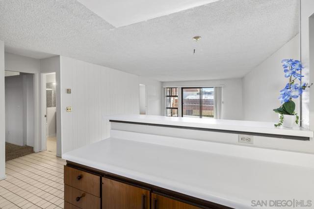2600 TORRY PINES RD. #B27, La Jolla CA: https://media.crmls.org/mediaz/5d8408cd-c821-45bf-95db-32bd7074043d.jpg